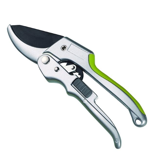 power-drive-ratchet-pruning-shears