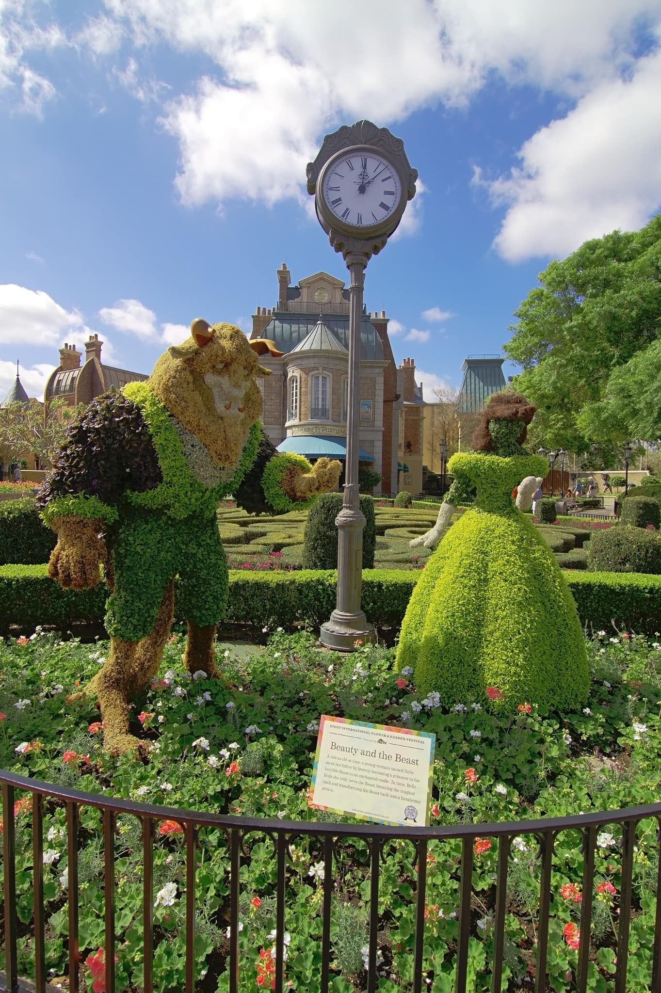 Beast from Beauty and the Beast shrub sculpture
