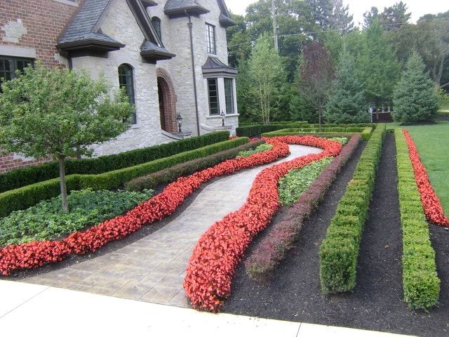 Long Rows of Hedges