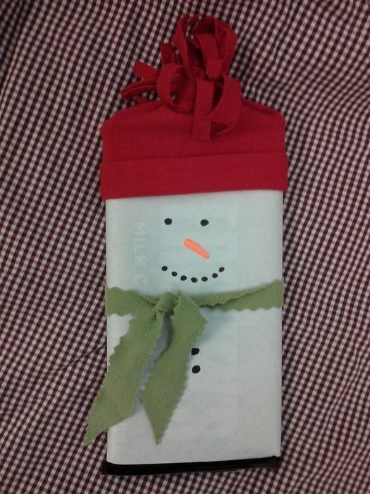 DIY Snowman cloth with green cloth as scarf and red cloth as hat