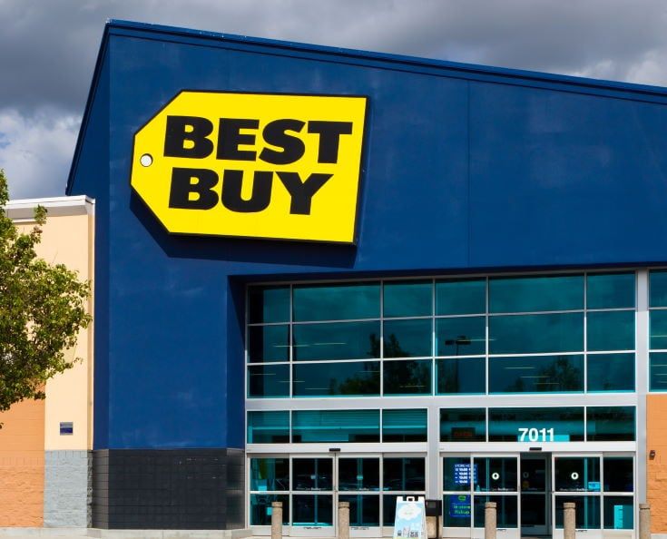 GILROY, CA/USA - APRIL 26, 2014: Best Buy store front. Best Buy is an American multinational consumer electronics corporation operating in the USA, Puerto Rico, Mexico, Canada, and China.