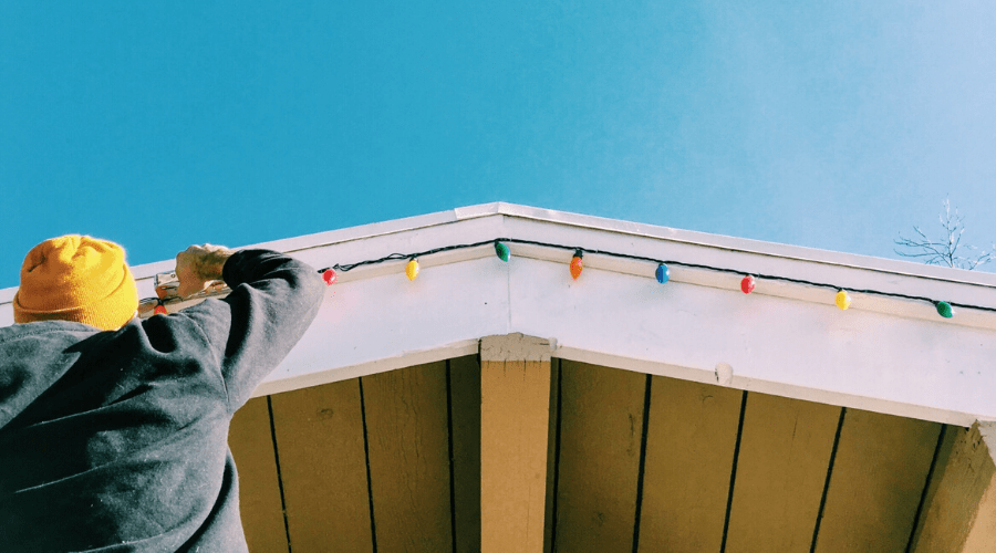 how to hang outdoor christmas lights staple to roof