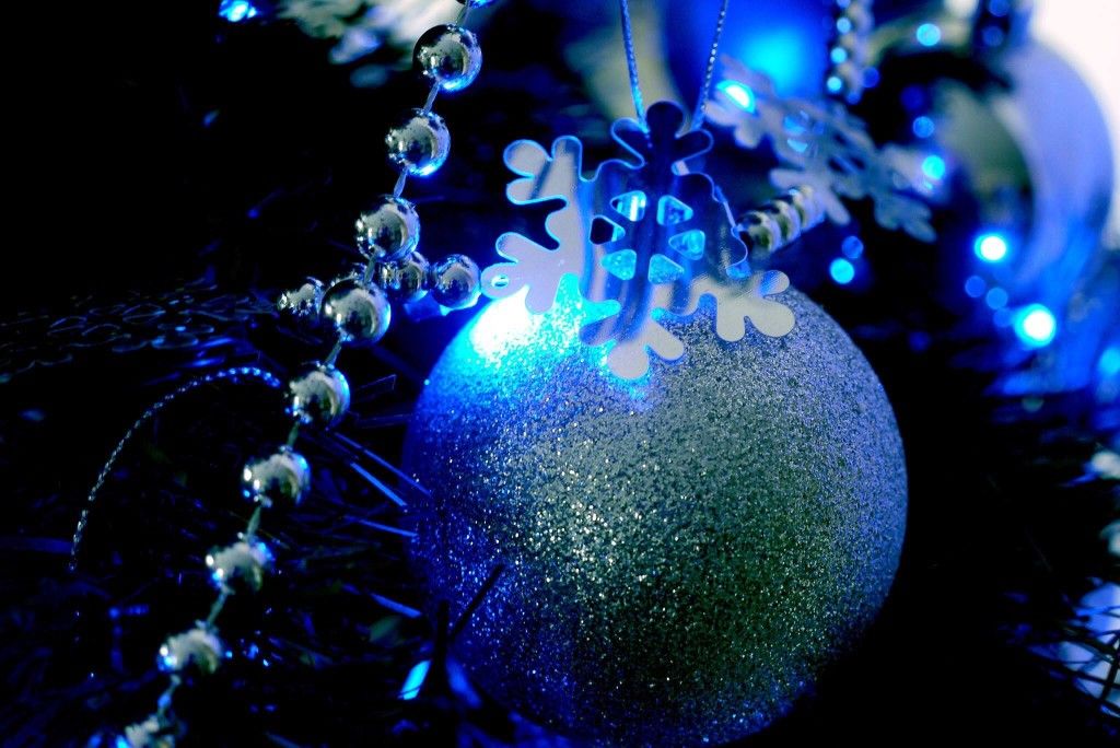 navy tinsel tree with blue decorations closeup blue christmas tree ideas