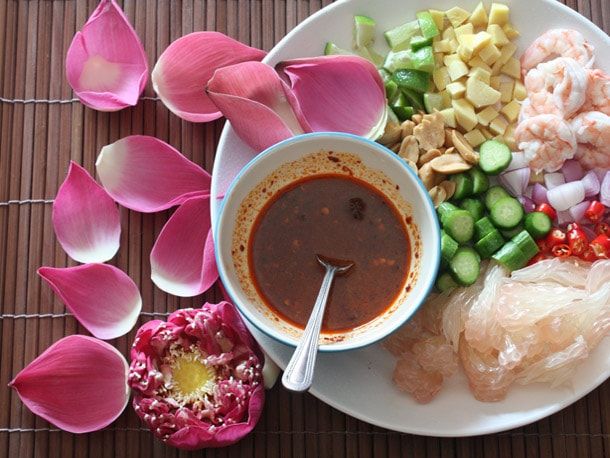 Thai Pomelo and Shrimp Salad (Miang Som O) Recipe