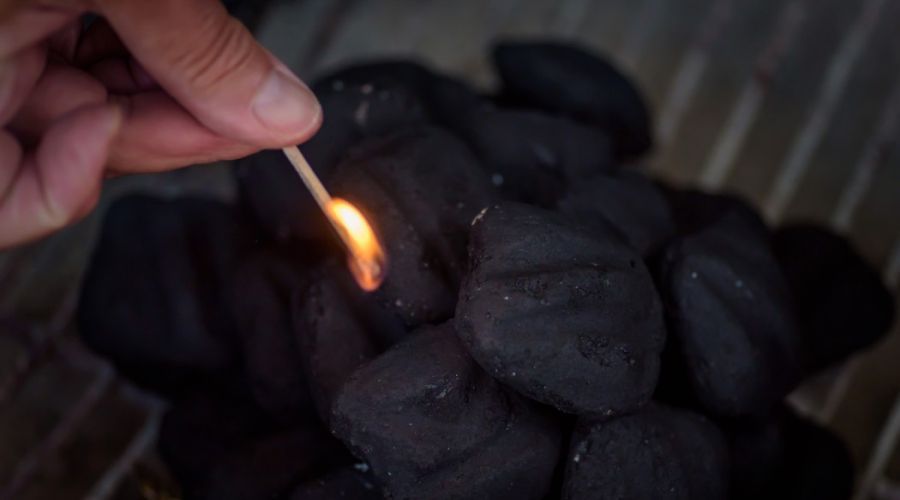 How to Light a Charcoal BBQ Grill Fast and Easy
