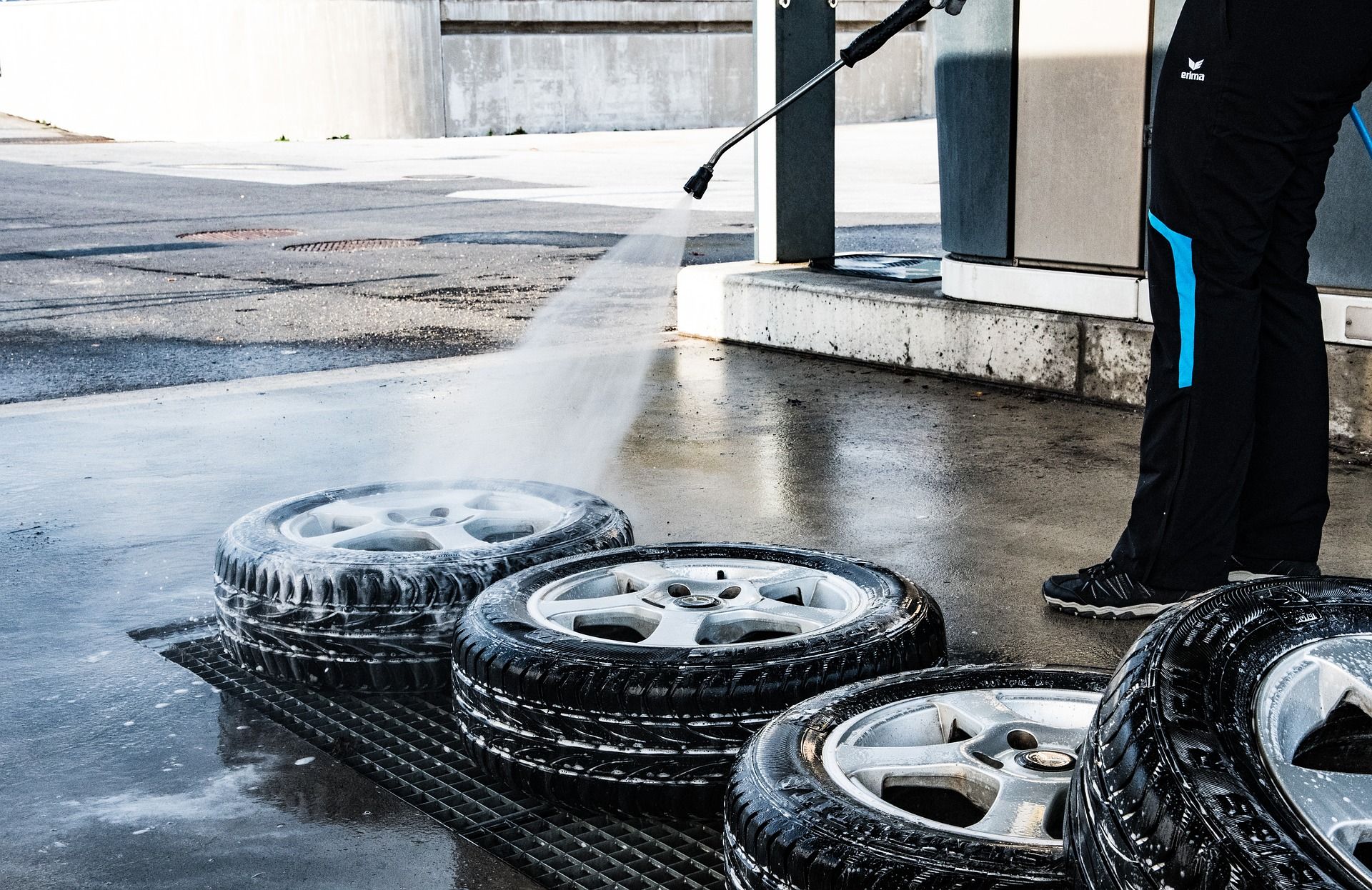 Gas vs Electric Pressure Washer Which Should You Choose?