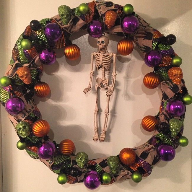 Halloween wreath with skeleton