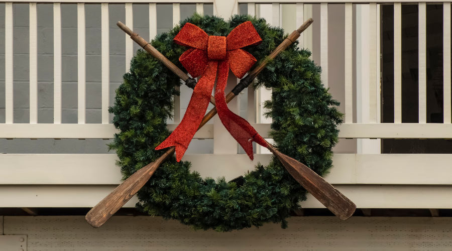 Nautical wreath with old worn oars