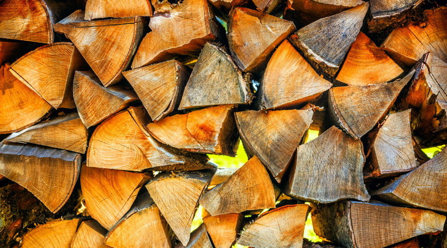 Dry Chopped Firewood Logs