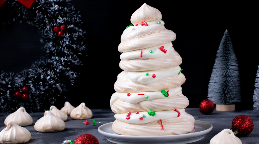 Pavlova cake reminding Christmas tree
