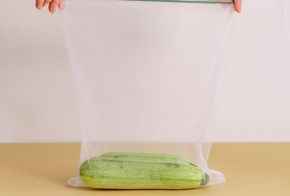 storing zucchini in plastic