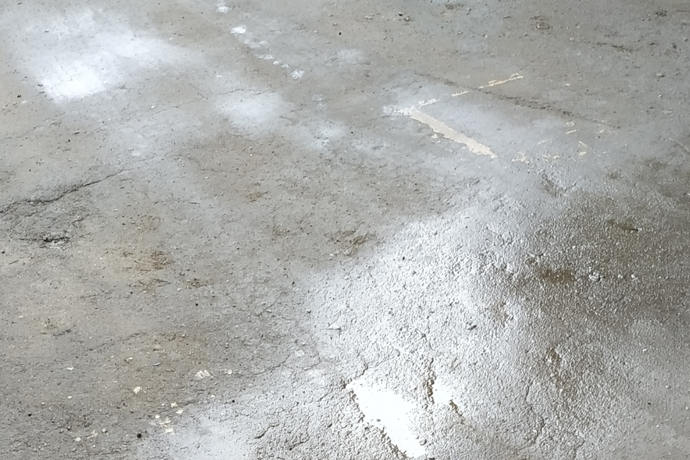 how-to-use-baking-soda-to-remove-oil-stains-from-your-driveway