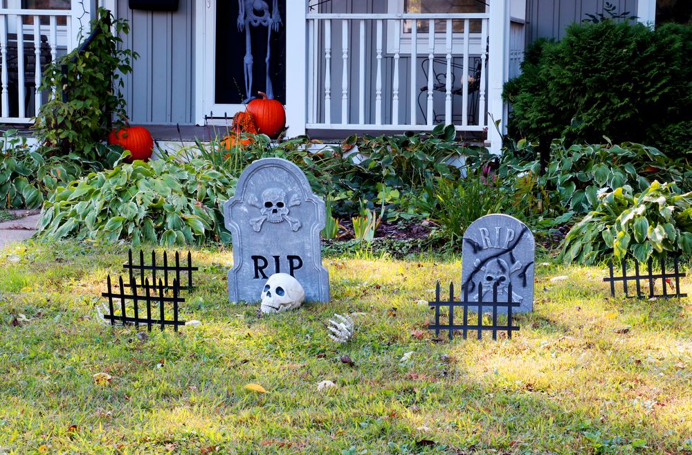 5 Best Outdoor Halloween Decoration Ideas