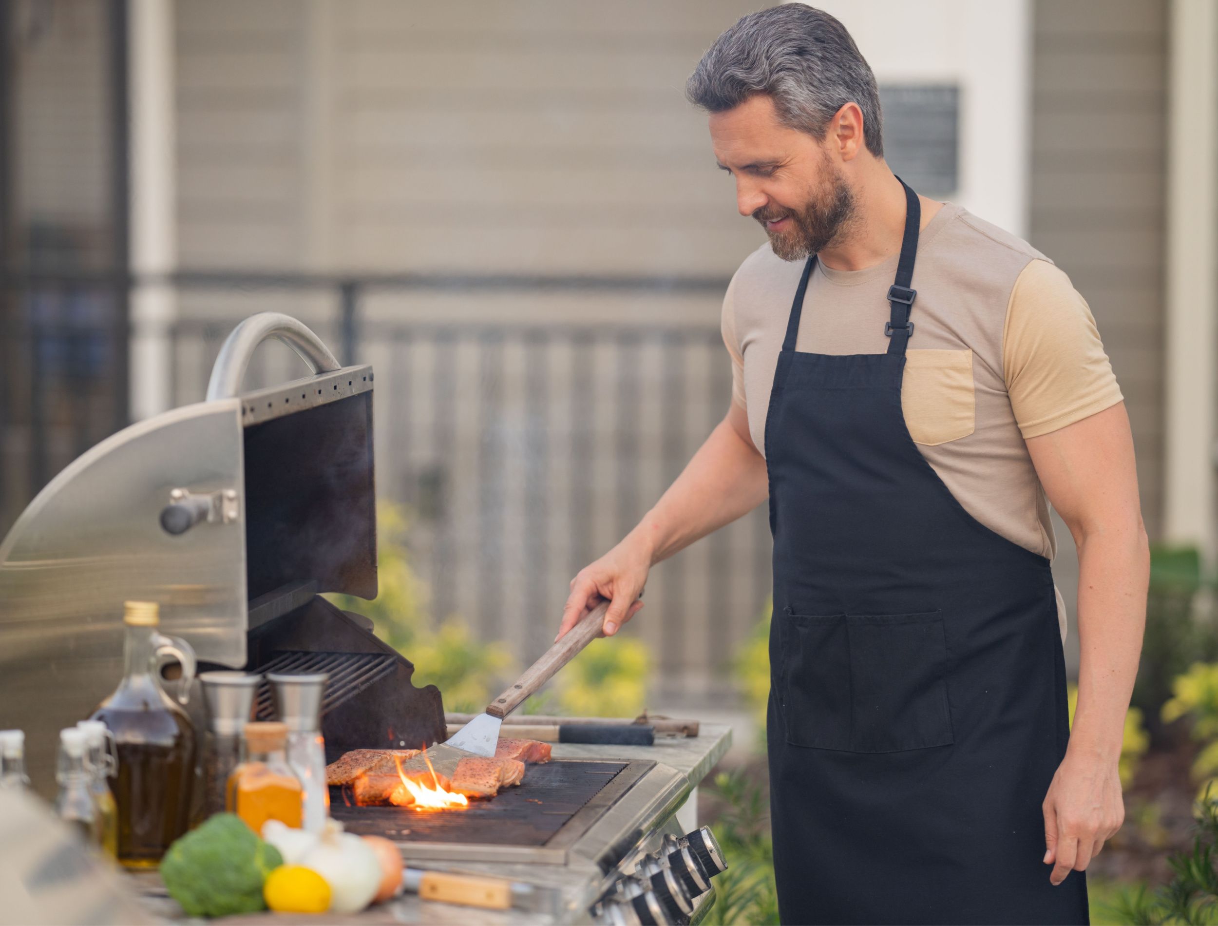 8 Ways To Incorporate Your Grill into an Outdoor Kitchen