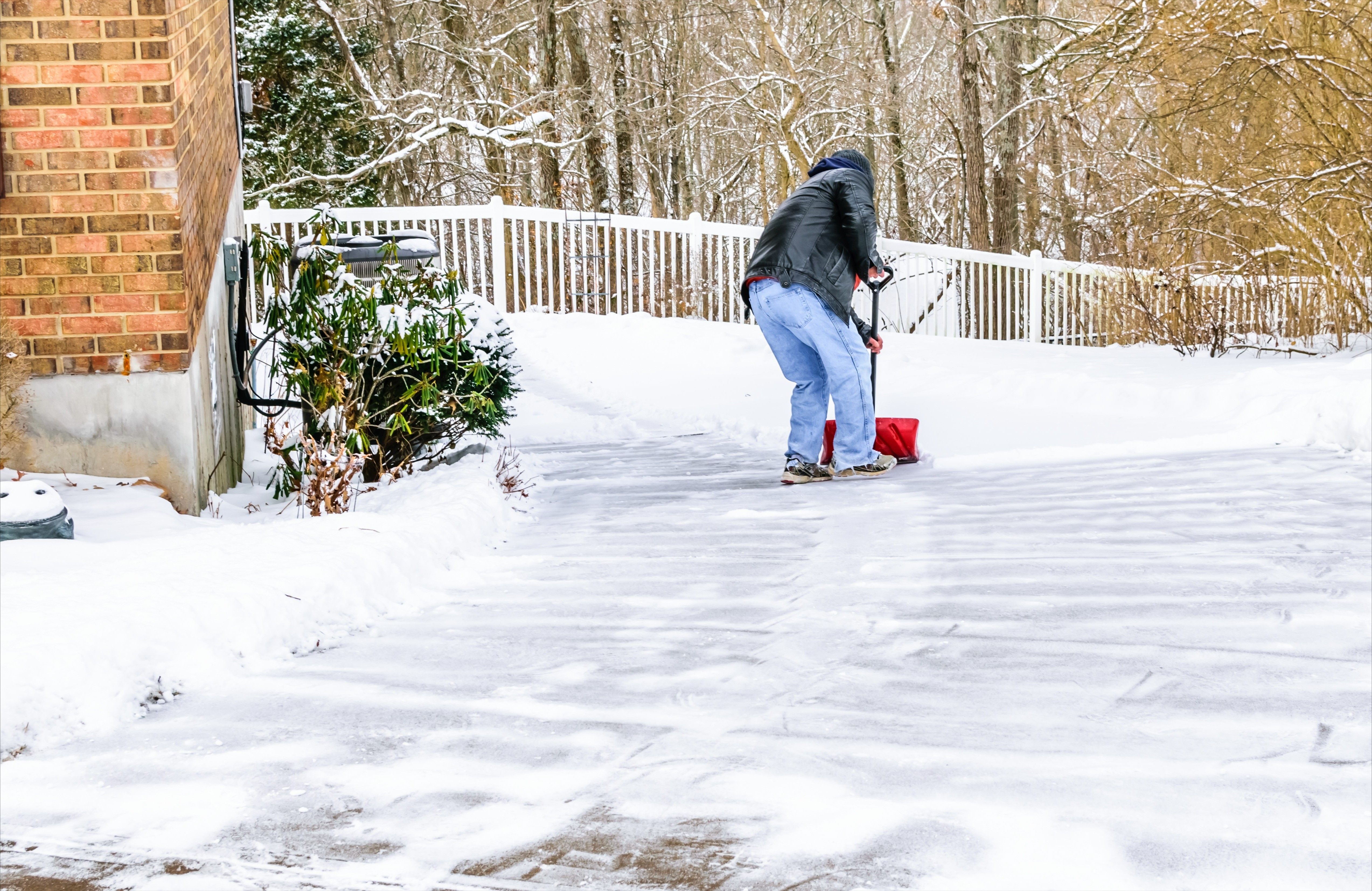De-Ice Garden Paths and Walkways With These Top Tips