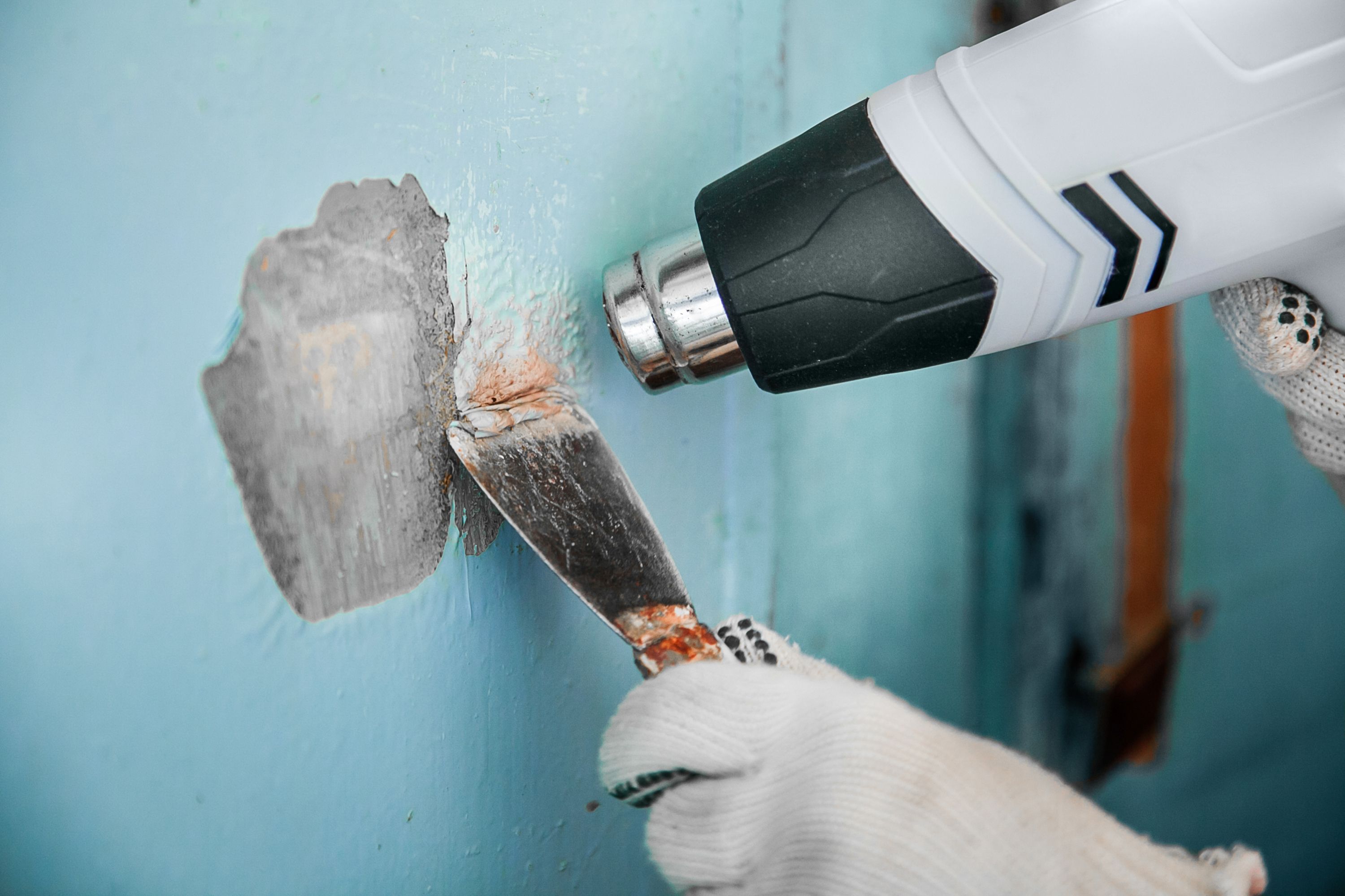 4 Ways to Remove Exterior Paint