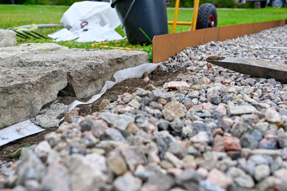 The Best Edging For Gravel Driveway