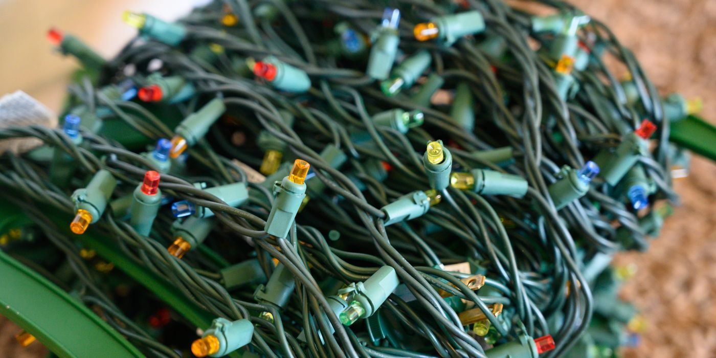 5 Tips For Taking Down Christmas Decorations
