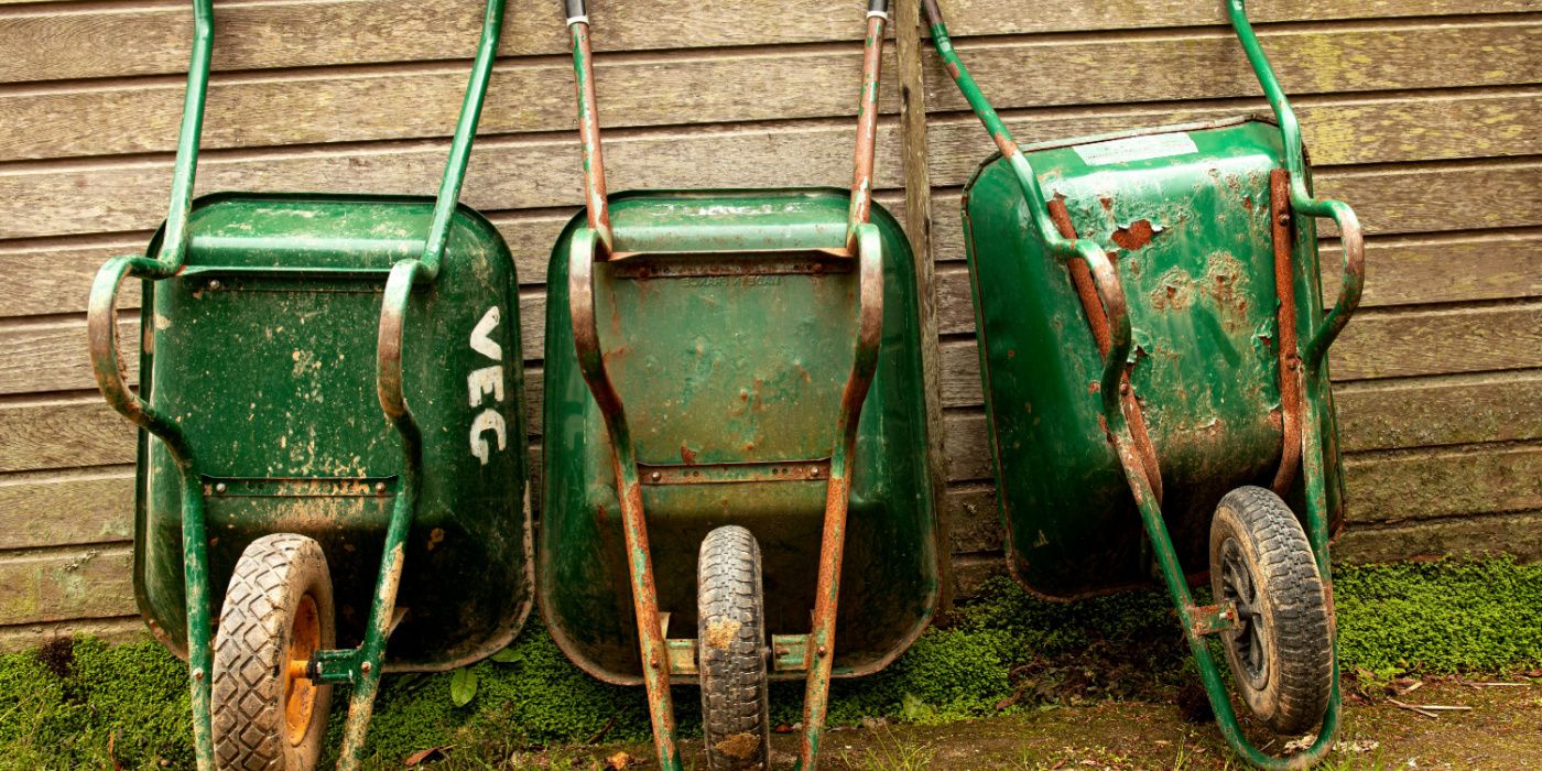 Wheelbarrow Storage DIY Tricks