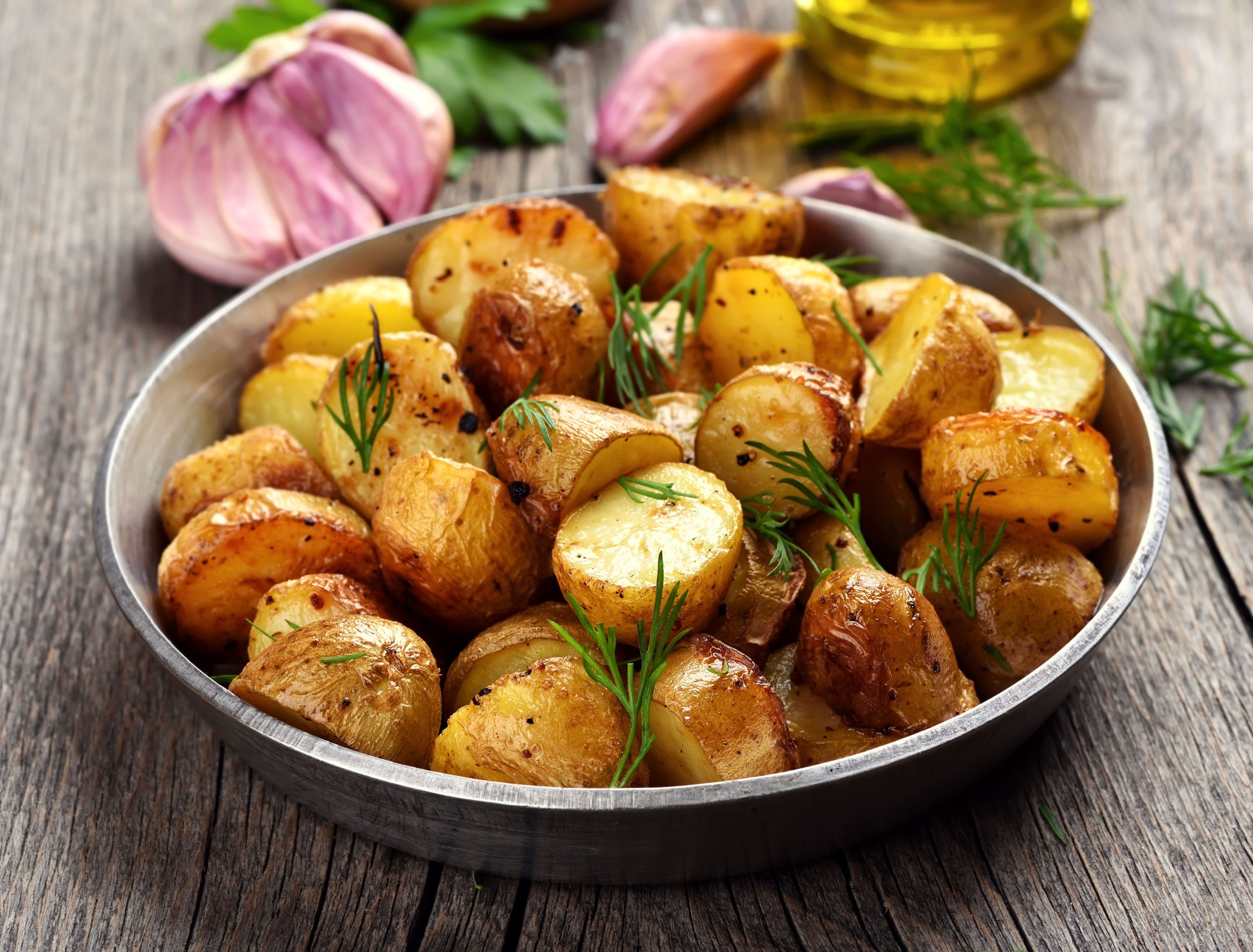 roasted potatoes with garlic fresh