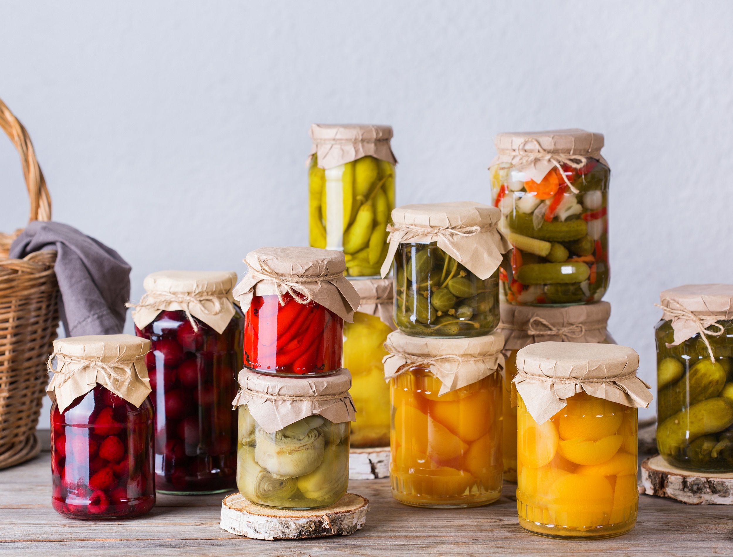 How to make quick and easy pickled peppers