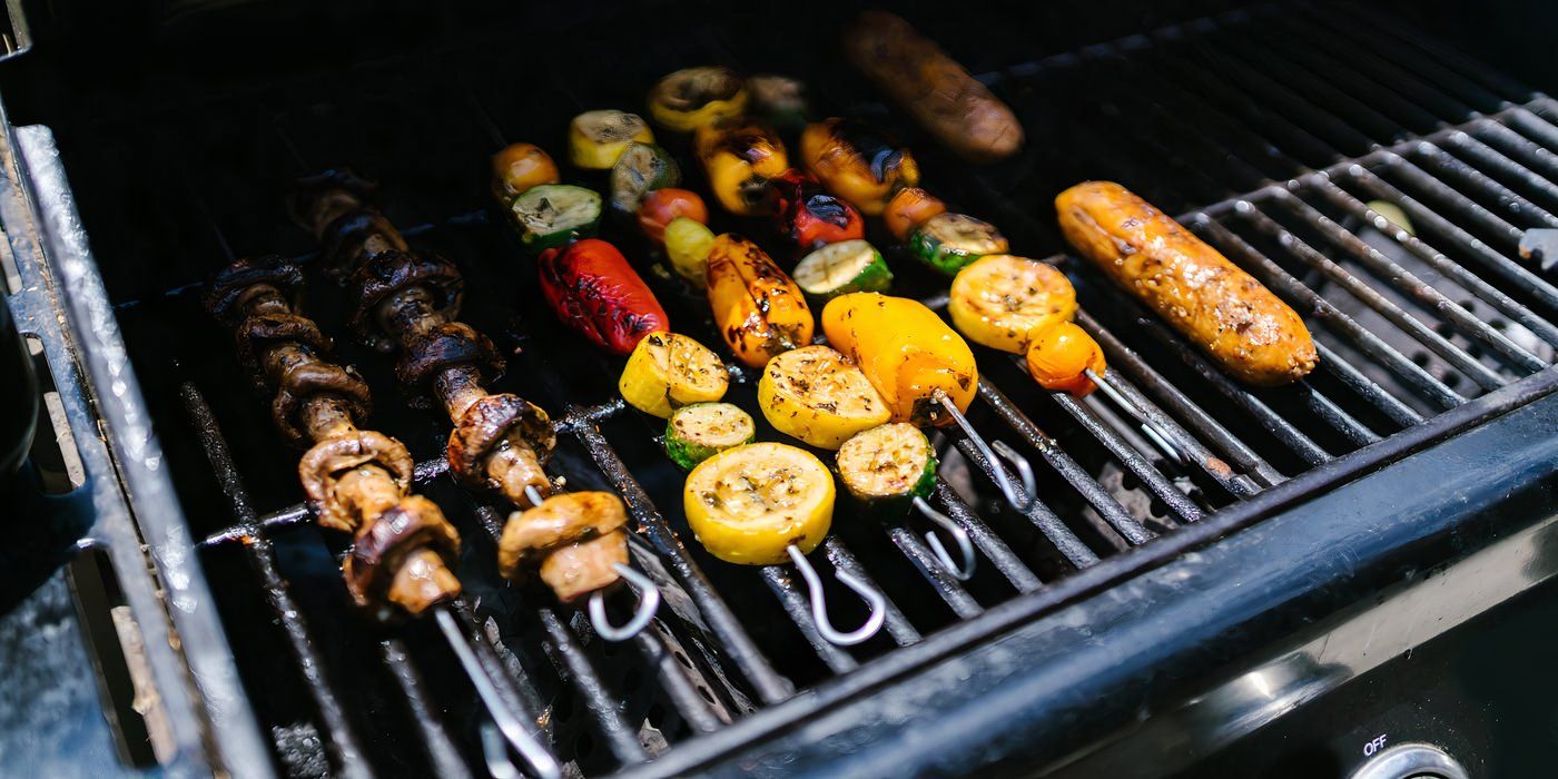6 Irresistible BBQ Recipes for the Ultimate Backyard Tailgating Party
