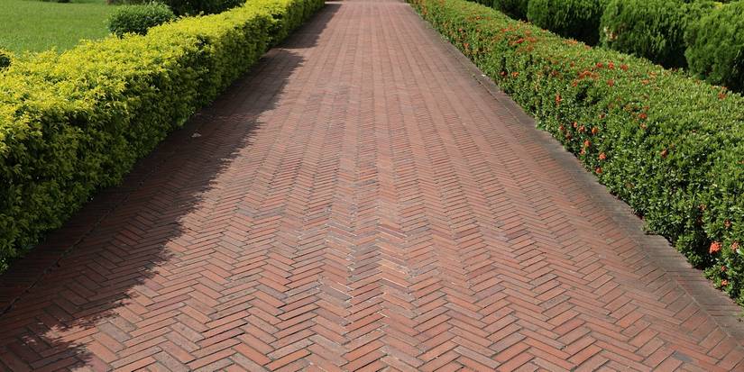 How to Lay a Herringbone Brick Pattern