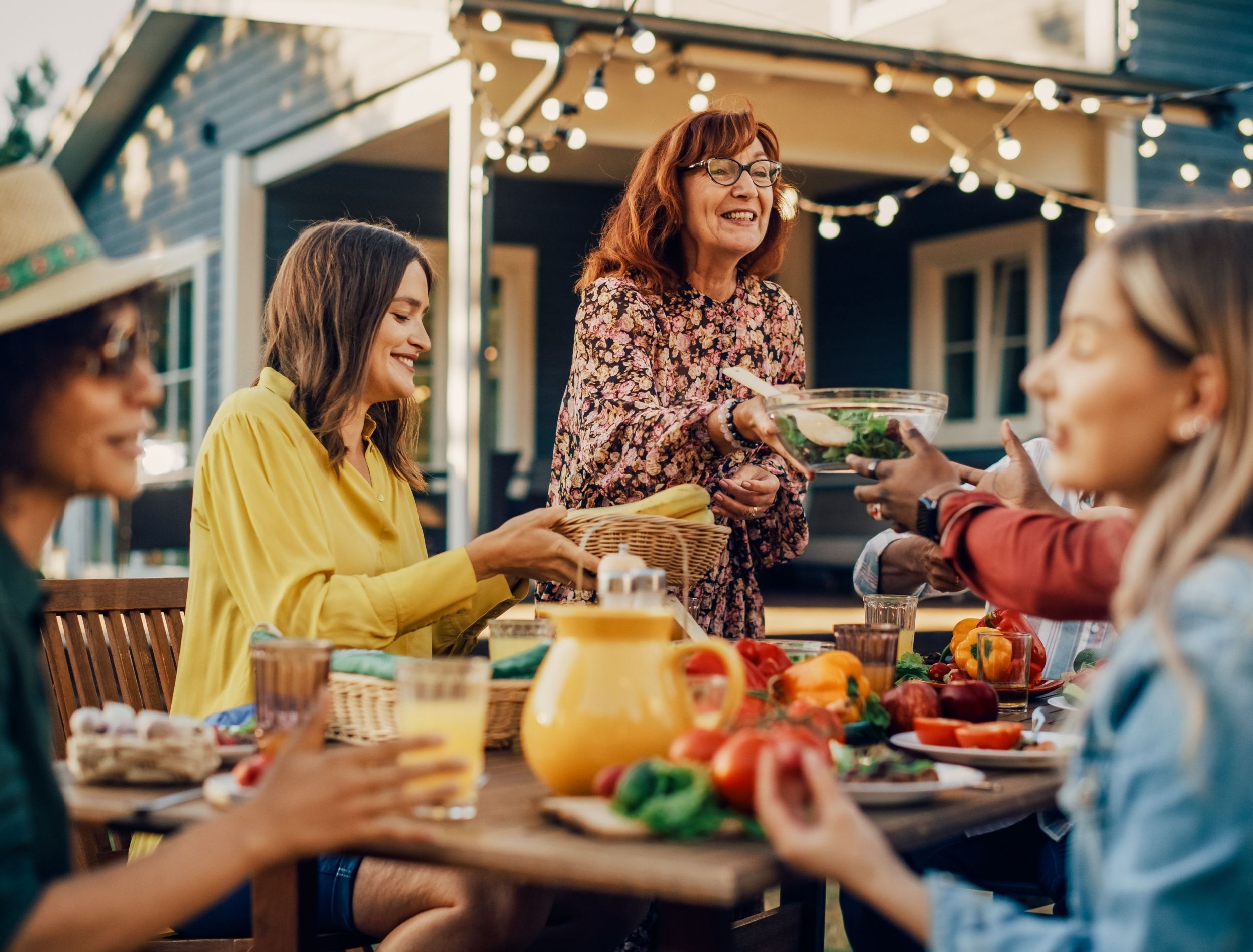 Create the Perfect Outdoor Dining Space for Cozy Fall Gatherings