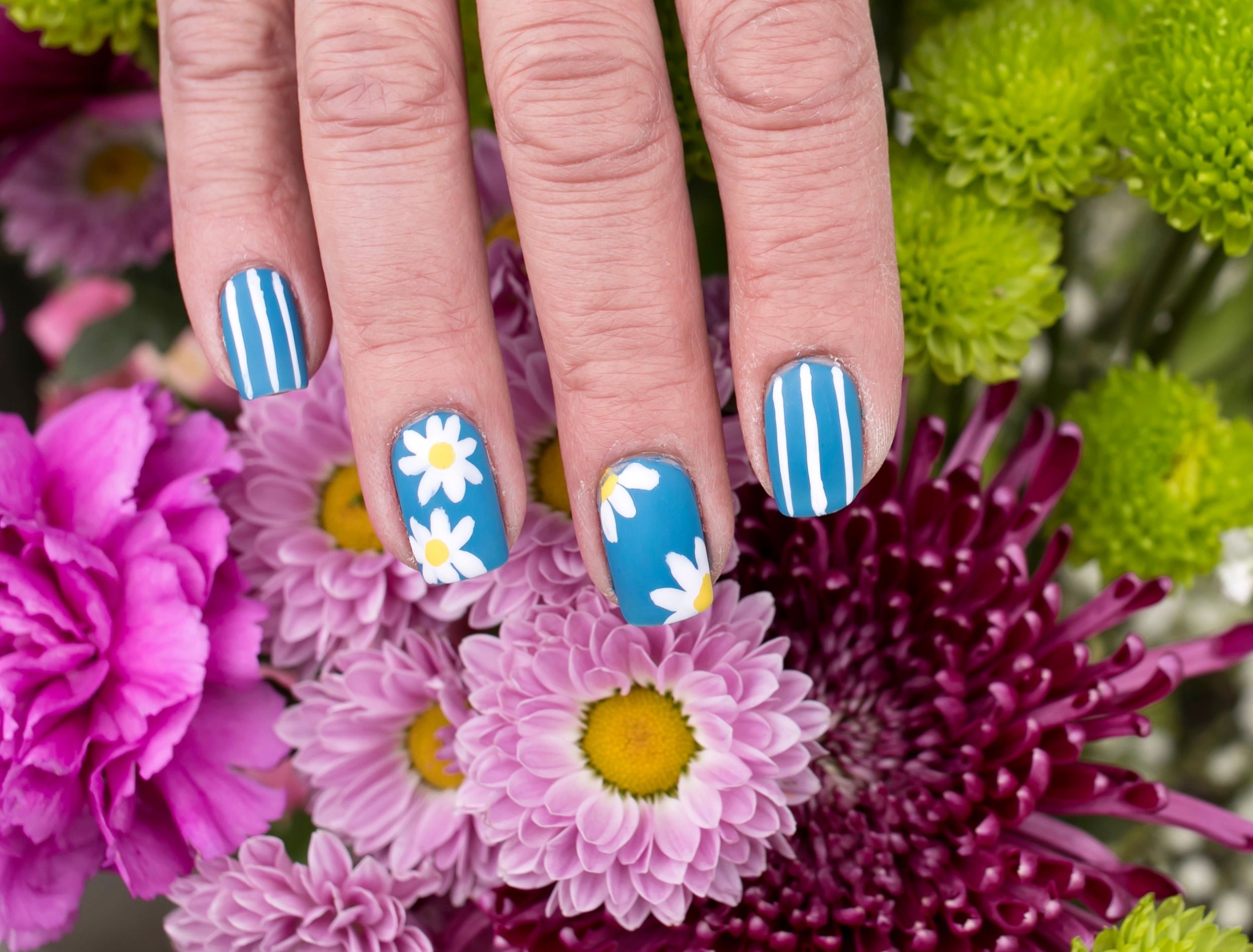 Petal‑Perfect Spring Nail Trend
