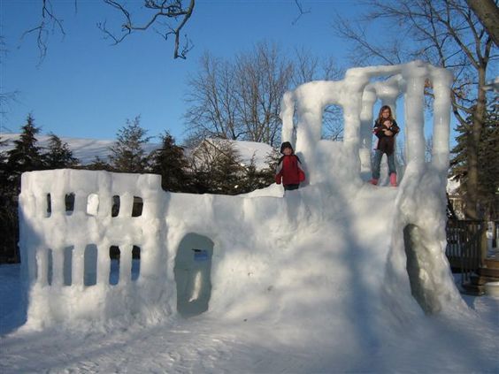 A double image; on top a pallet from and on the bottom the snow covered pallets creating an igloo-type snow fort.