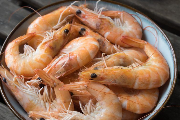 Raw Shrimps with peels