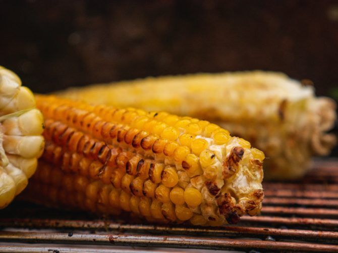 Grilled Corn on the grates